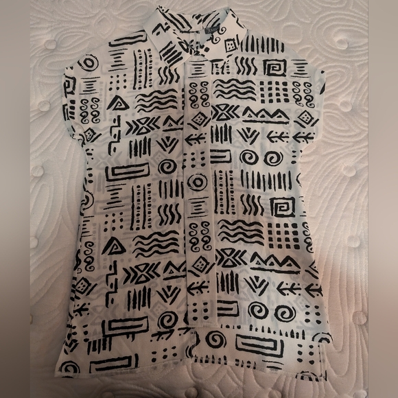 Lightweight top/blouse - Picture 1 of 3